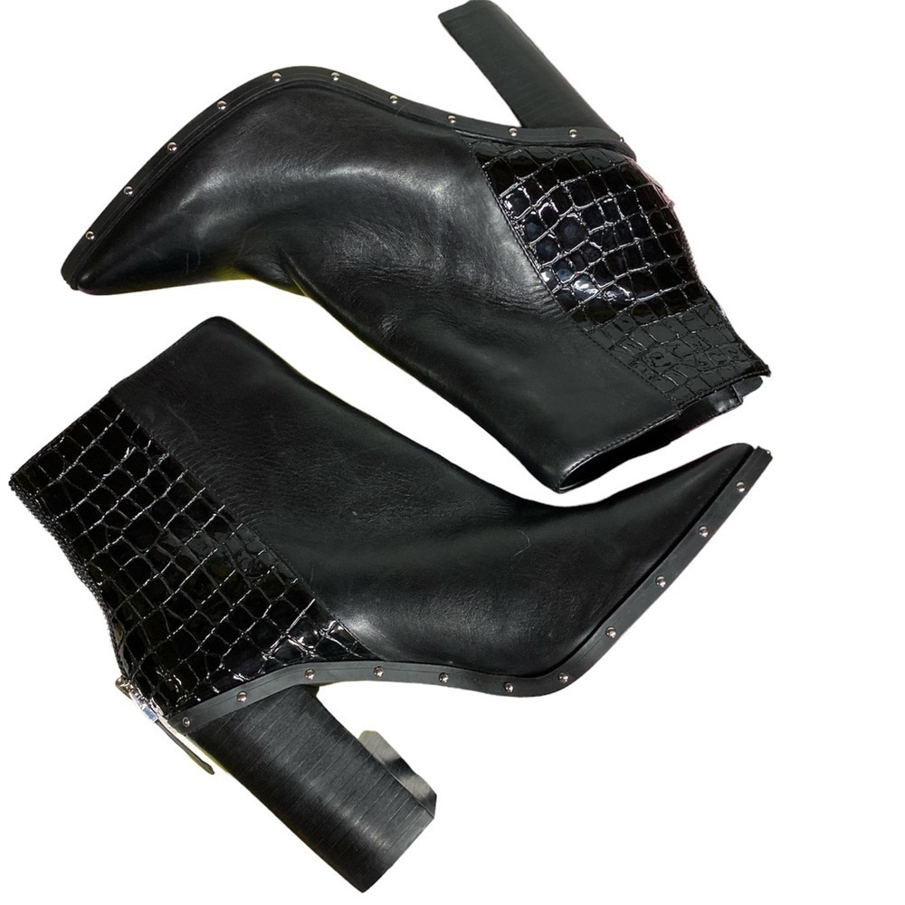 Aldo mixed leather heeled booties. Size 10